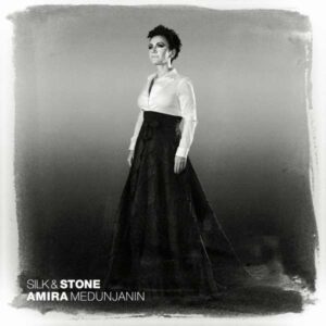 Silk & Stone - Amira